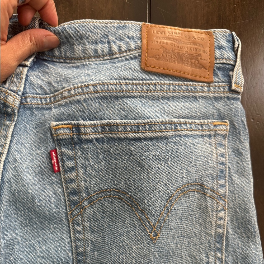 Women’s Levi wedgie Jean size 29